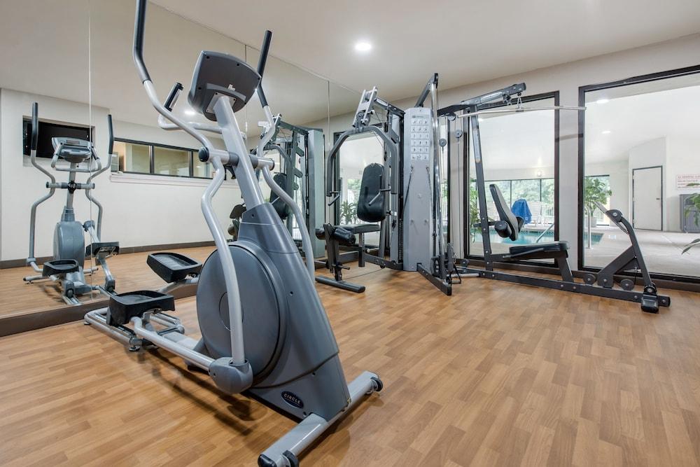 Comfort Suites Lafayette University Area Ngoại thất bức ảnh