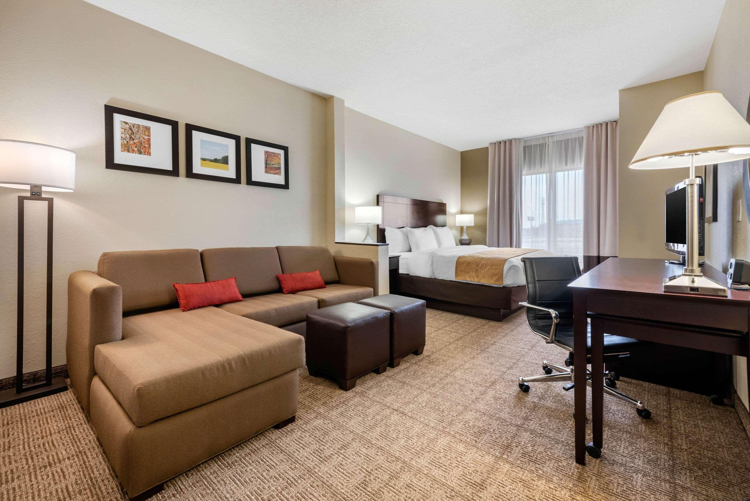 Comfort Suites Lafayette University Area Ngoại thất bức ảnh