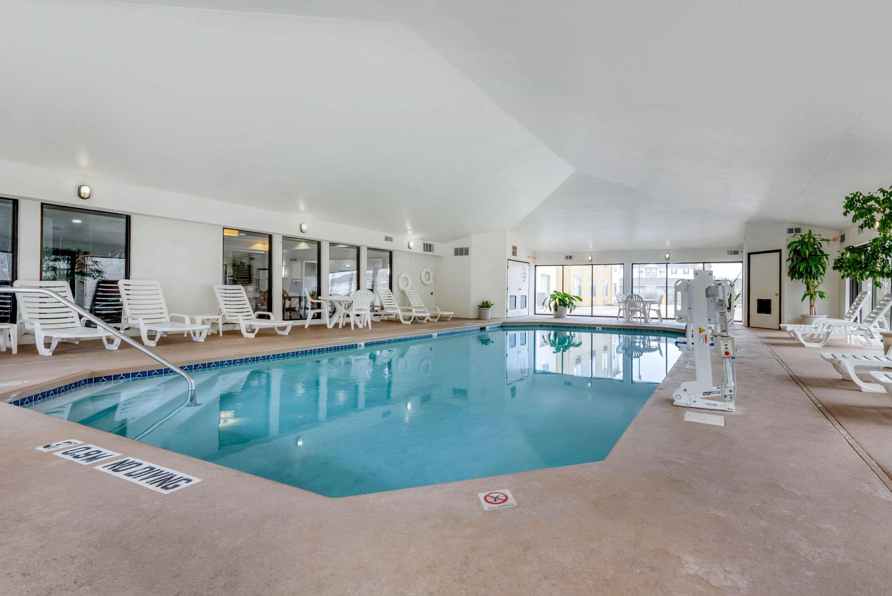 Comfort Suites Lafayette University Area Ngoại thất bức ảnh