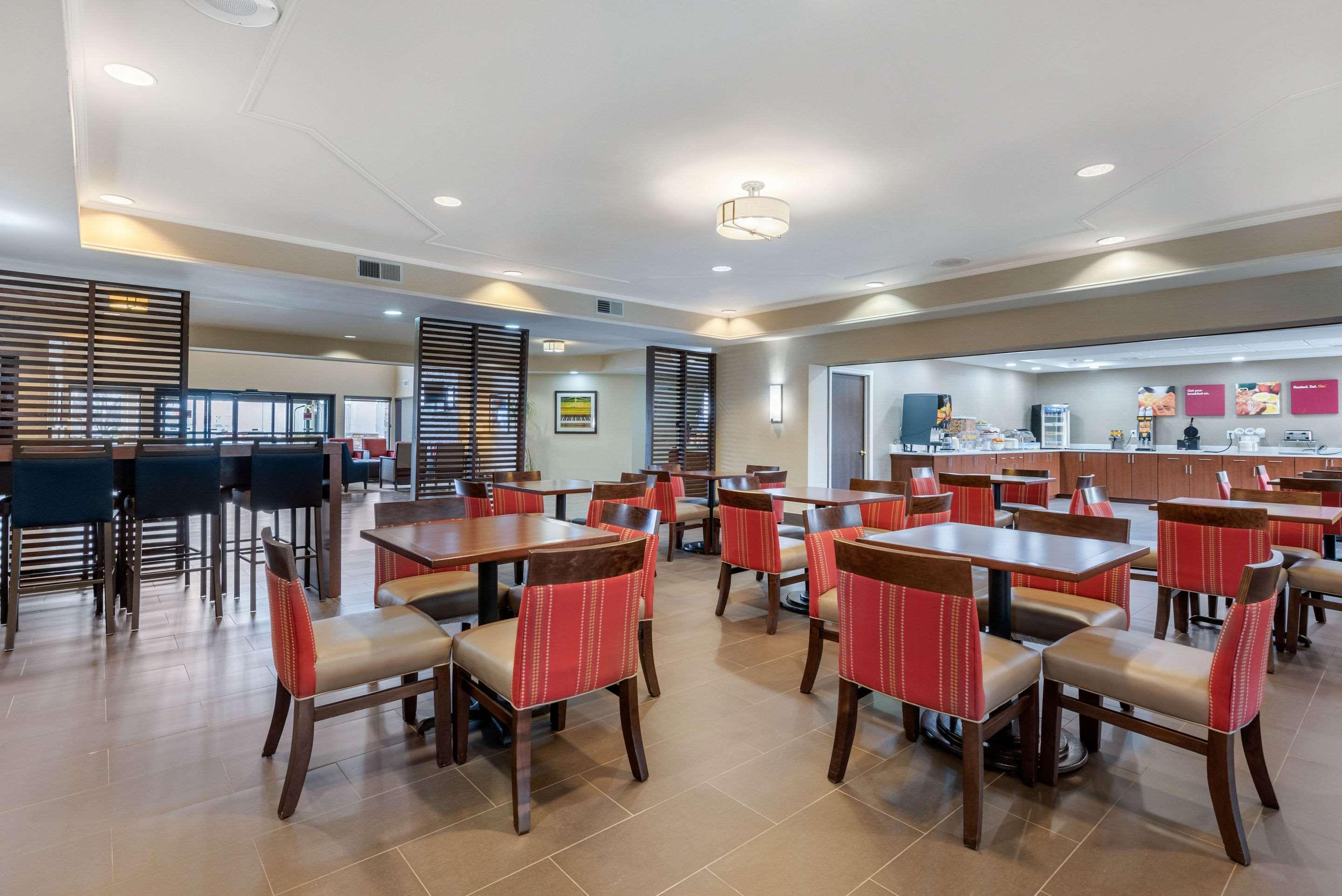 Comfort Suites Lafayette University Area Ngoại thất bức ảnh
