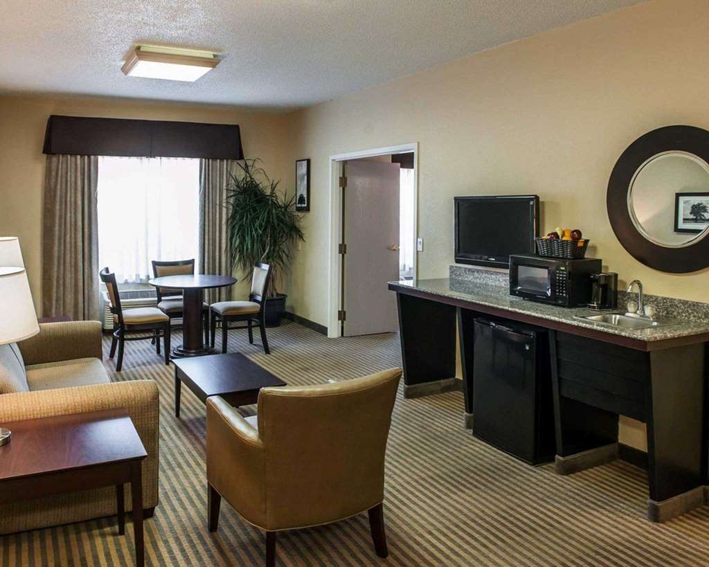 Comfort Suites Lafayette University Area Phòng bức ảnh